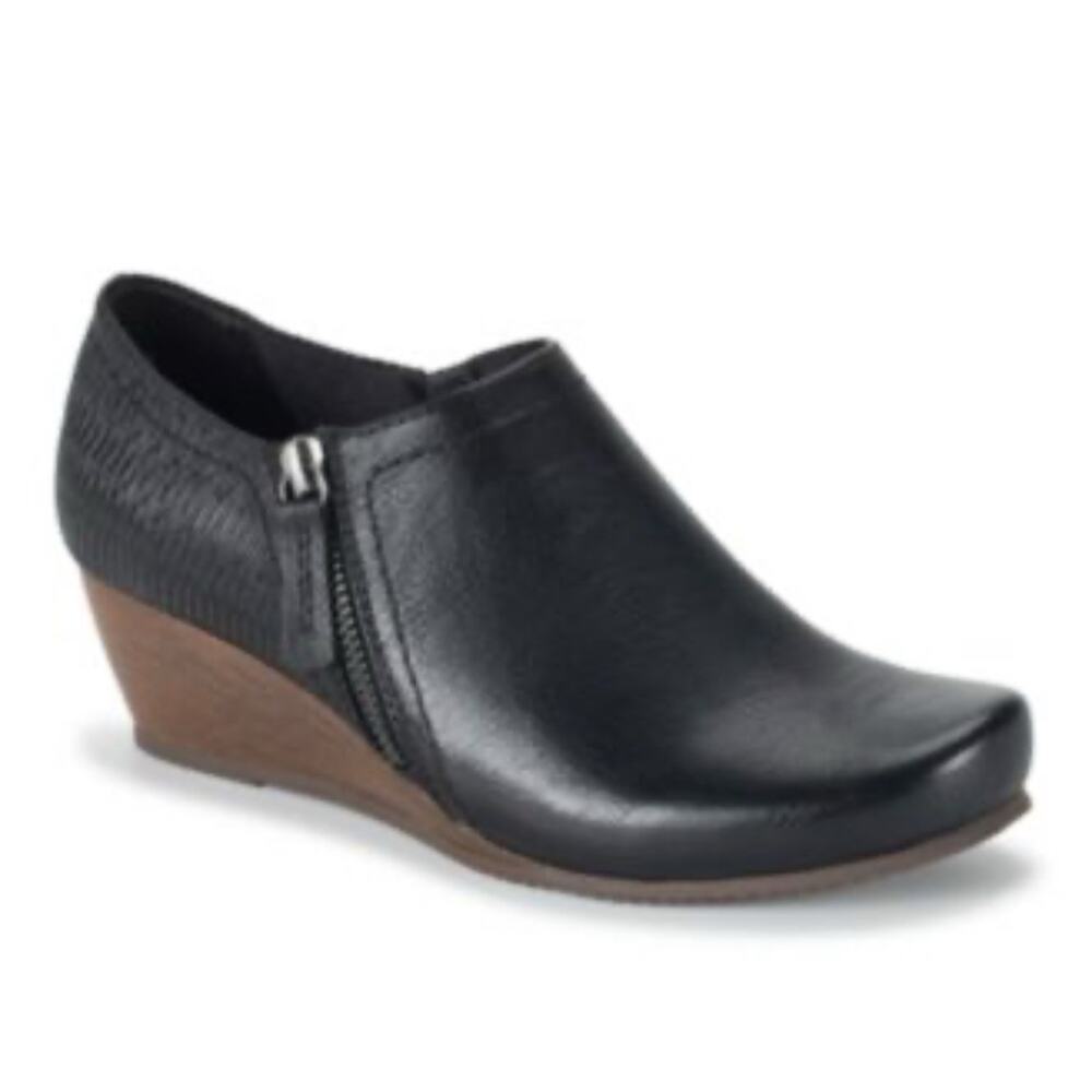 Bear Traps Louise Black Faux Leather Wedge Bootie 9.5